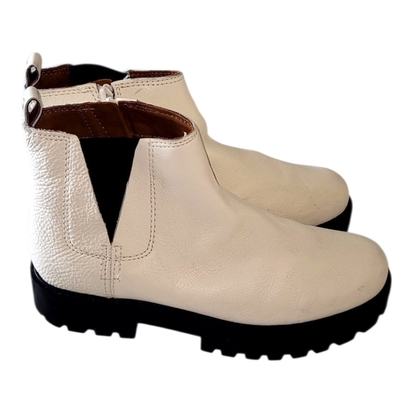 ZODIAC SHILOH,  IVORY LEATHER CHELSEA ANKLE BOOT.  NEW, 8.5 - Picture 6 of 13